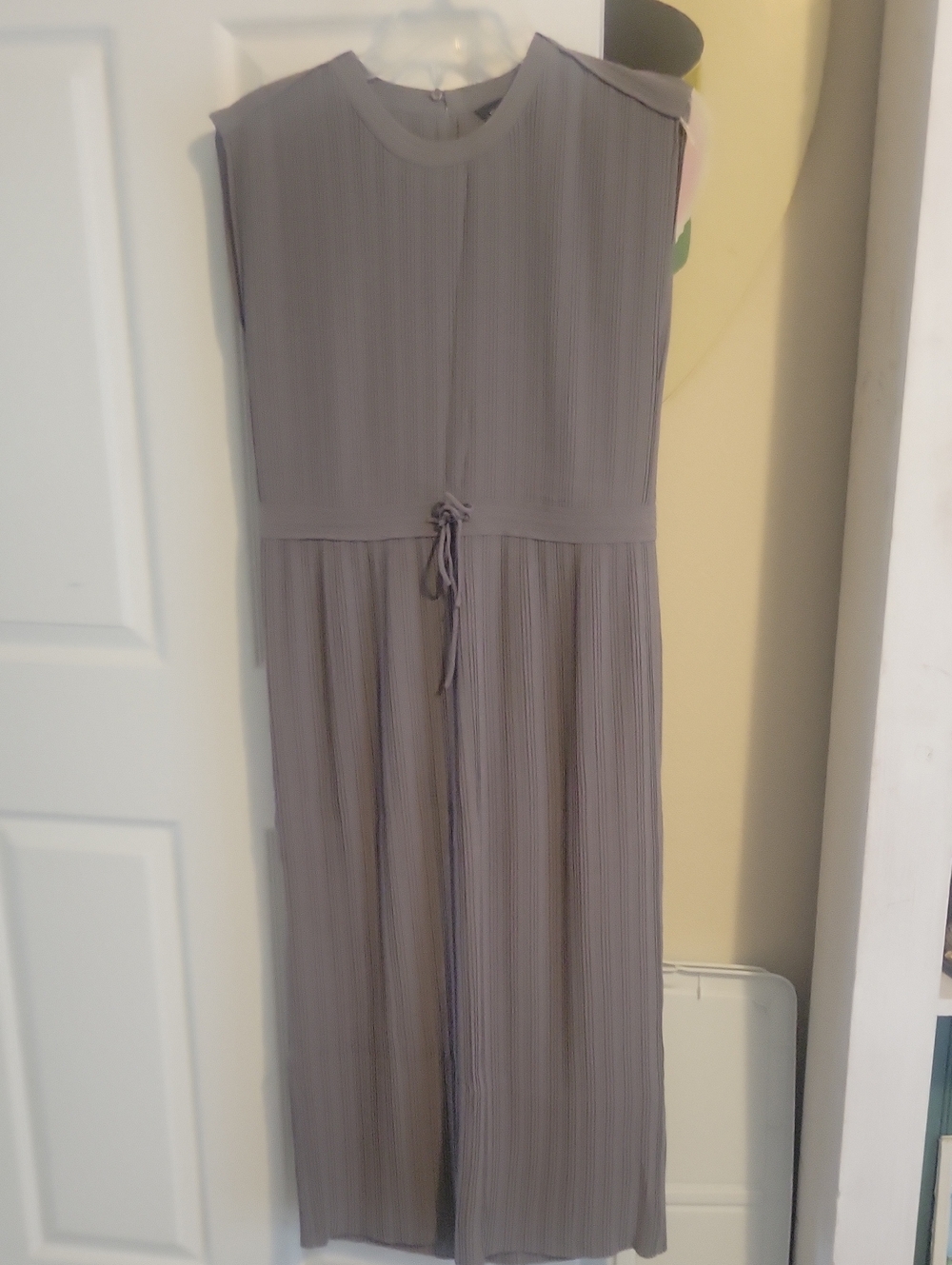 Club Monaco Sz00 Sleeveless Pleated Maxi Dress in Light Gray/Green NWT